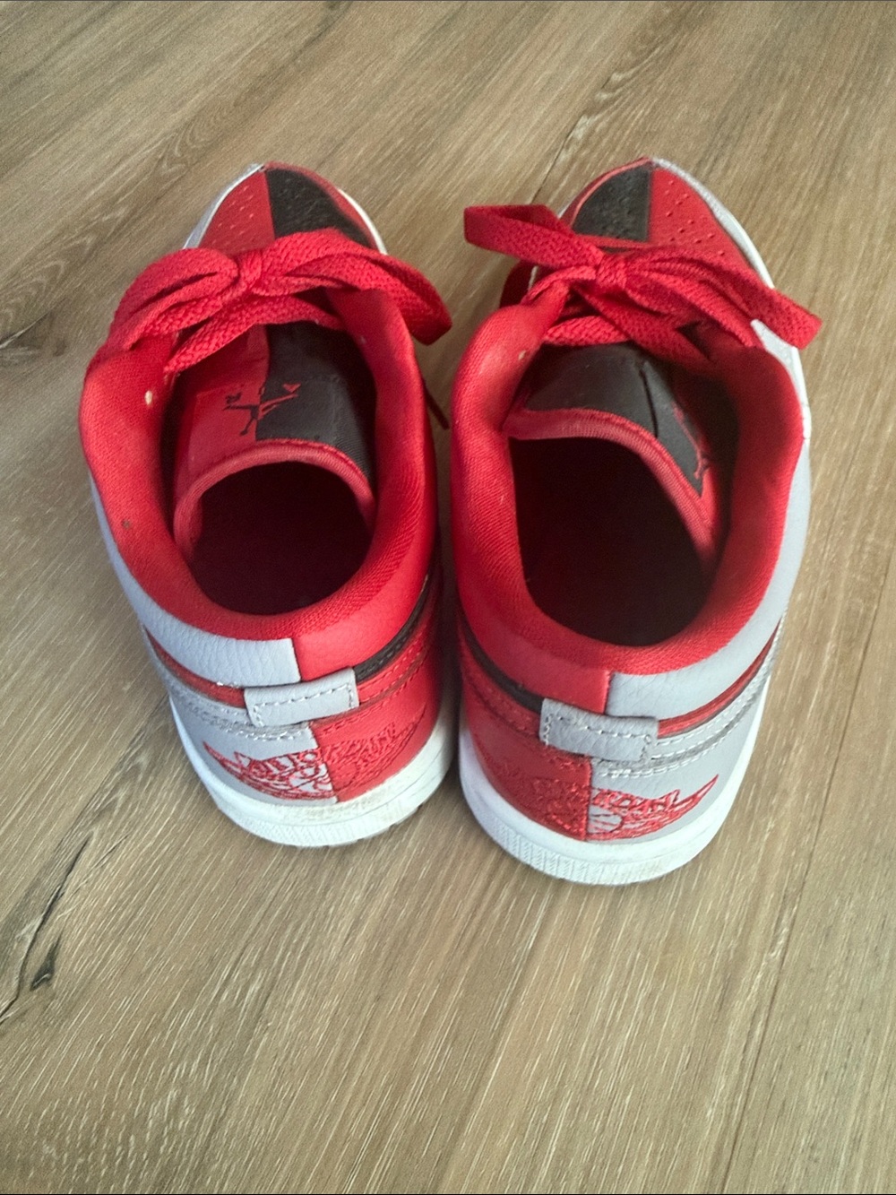 Air Jordan 1 Low SE Split Gym Red Cement Grey women’s Sz 7 - Picture 3 of 5
